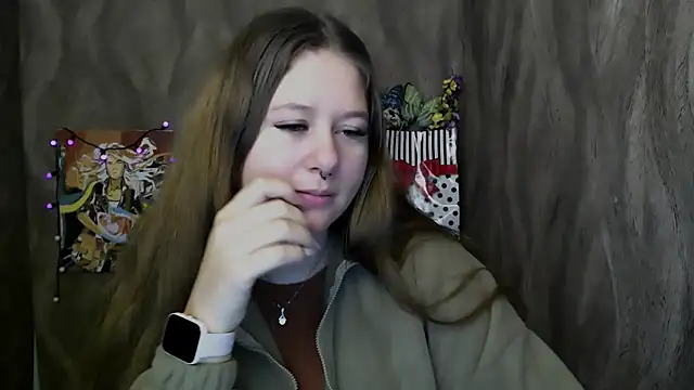 Snapshot of Linda_S_ chatting on October 15, 2025, 5:51 am Linda S online show from October 15, 2025, 5:51 am