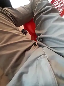 hackyourpussyxh online show from November 26, 2025, 10:05 am