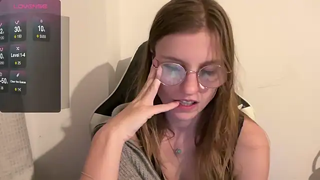 BustyKellyXXX online show from December 14, 2025, 7:51 pm