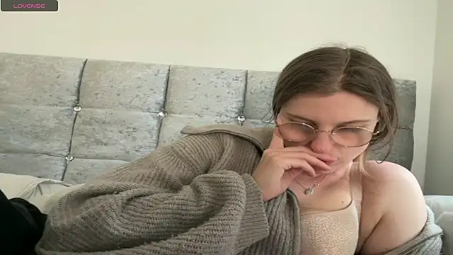 Snapshot of BustyKellyXXX chatting on April 28, 2026, 8:08 am BustyKellyXXX online show from April 28, 2026, 8:08 am
