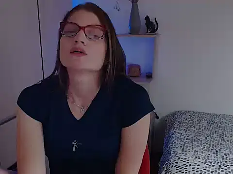 Camila-ventura online show from November 18, 2025, 7:18 pm