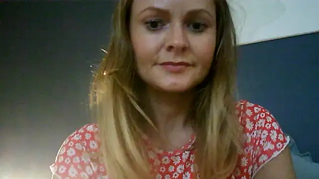 Snapshot of Ginger-bb chatting on September 14, 2025, 1:21 pm Ginger-bb online show from September 14, 2025, 1:21 pm