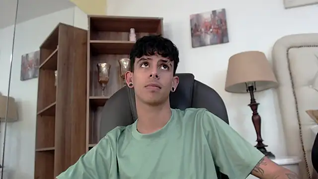 Ibratxandy online show from April 11, 2026, 7:18 pm