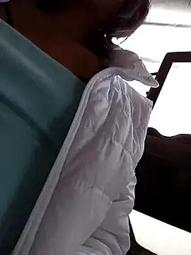 Tendercouple1 online show from November 5, 2025, 7:03 pm