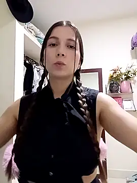 Arianna Moss online show from April 10, 2026, 11:42 pm