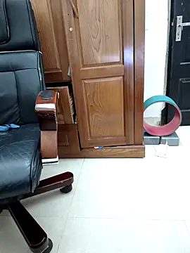 Snapshot of Lena079 chatting on October 23, 2025, 9:08 am Lena079 online show from October 23, 2025, 9:08 am