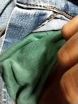 Snapshot of Ajayy01 chatting on October 3, 2025, 2:25 pm Ajayy01 online show from October 3, 2025, 2:25 pm