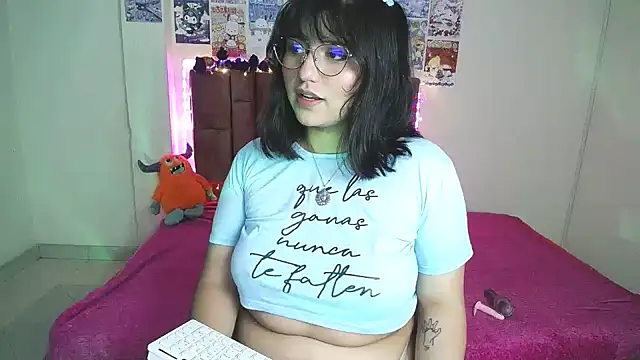 Snapshot of saragon1 chatting on September 30, 2025, 5:18 pm saragon1 online show from September 30, 2025, 5:18 pm