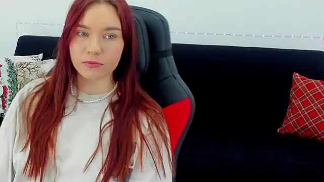 NoraHaynes online show from December 16, 2025, 3:00 am