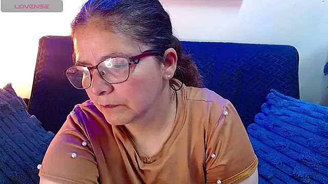 Snapshot of Linda_banks_ chatting on July 2, 2026, 2:00 am Linda banks online show from July 2, 2026, 2:00 am