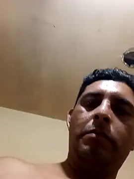 125Delfin90 online show from April 8, 2026, 1:05 am