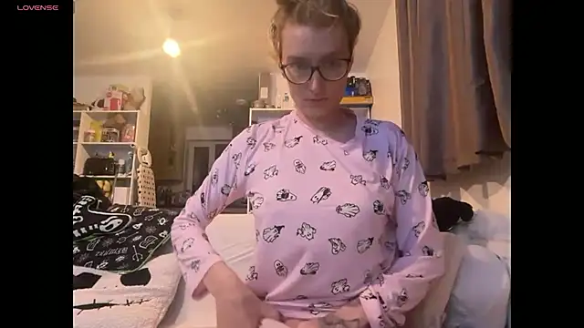 harleyblair online show from September 18, 2025, 10:23 pm