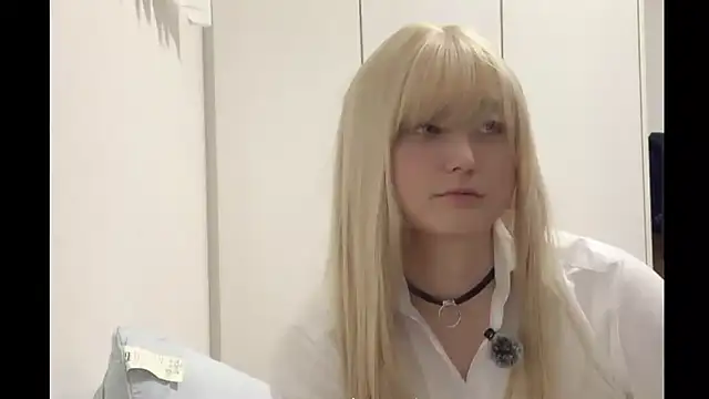 Mia032 online show from December 18, 2025, 12:11 pm