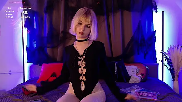 LiyaLuna online show from September 12, 2025, 2:17 pm