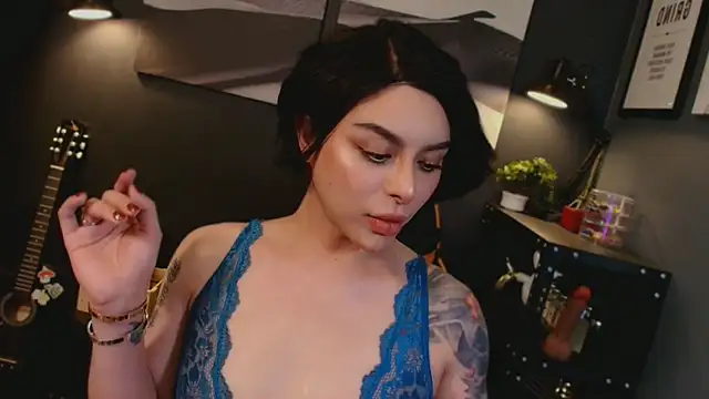 LUNACOCKSLAYER online show from November 23, 2025, 11:54 am