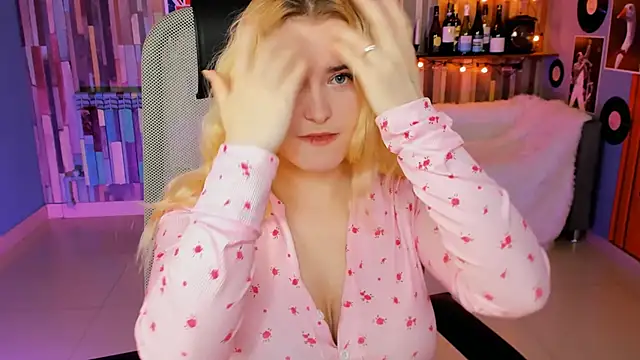 Snapshot of Stef_Nicks chatting on January 13, 2026, 9:58 am Stef Nicks online show from January 13, 2026, 9:58 am