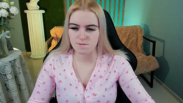 Snapshot of Stef_Nicks chatting on February 2, 2026, 9:08 am Stef Nicks online show from February 2, 2026, 9:08 am