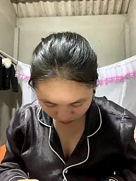 NhuFox online show from September 27, 2025, 1:05 pm