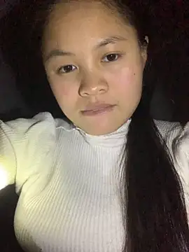 NhuFox online show from November 21, 2025, 12:48 pm