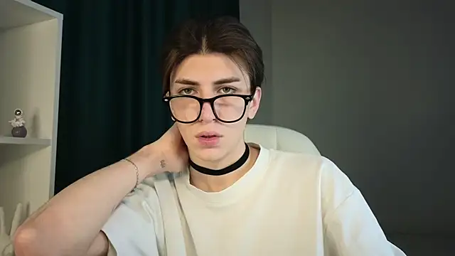Oliver Starboy online show from September 23, 2025, 4:37 am