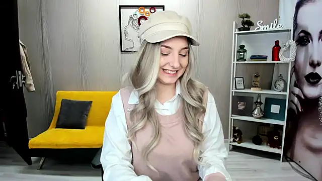 JaquelinLaurent online show from September 15, 2025, 6:19 pm