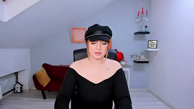 JaquelinLaurent online show from February 24, 2026, 8:40 pm