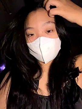 Thuylinh05 online show from October 10, 2025, 5:45 pm