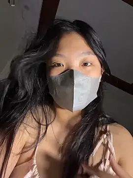 Thuylinh05 online show from October 13, 2025, 6:19 pm