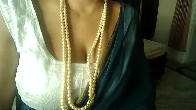 Snapshot of Anaconda-Mall chatting on May 7, 2026, 5:29 pm Anaconda-Mall online show from May 7, 2026, 5:29 pm