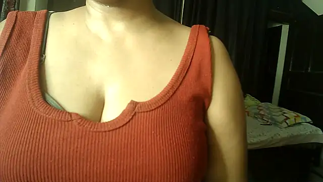 Snapshot of Anaconda-Mall chatting on May 19, 2026, 6:58 pm Anaconda-Mall online show from May 19, 2026, 6:58 pm