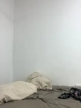 johanageminis online show from October 4, 2025, 11:25 pm