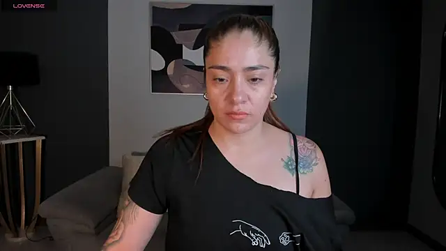 CorinaJames online show from September 28, 2025, 11:04 am