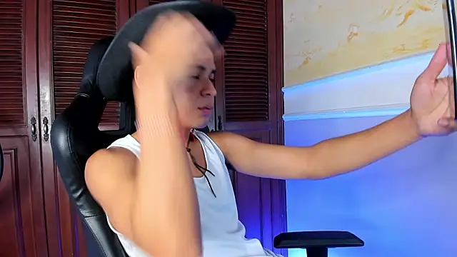 Snapshot of edy_play chatting on October 21, 2025, 3:40 am edy play online show from October 21, 2025, 3:40 am