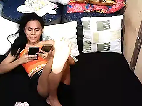 xxhottinybabe online show from November 9, 2025, 10:57 am