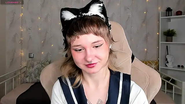 Tori Cutie online show from April 21, 2026, 12:12 am