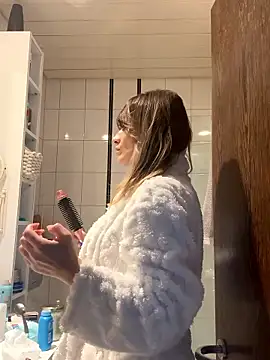 IsabellaEtha online show from January 9, 2026, 1:25 pm