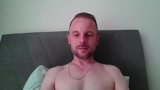 isimsizsikicii online show from June 5, 2026, 3:18 pm
