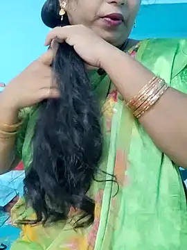 yelmaji91 online show from October 18, 2025, 5:43 am