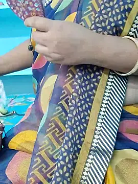 yelmaji91 online show from November 13, 2025, 5:17 am