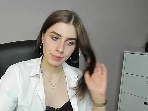 dreamPIA online show from October 21, 2025, 1:45 pm