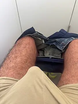 analtake13 online show from September 18, 2025, 9:33 am