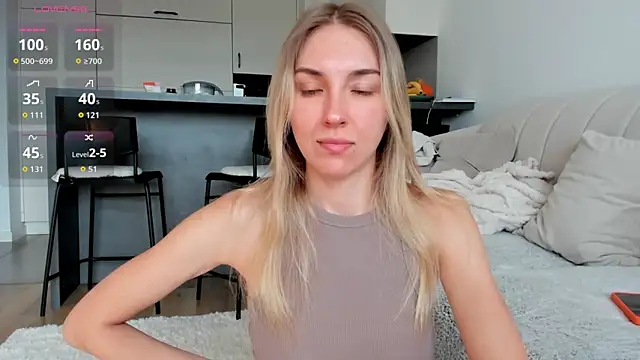 Sunny Rina  online show from April 10, 2026, 7:35 am