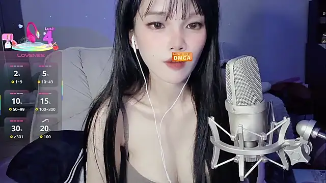 twlilybae online show from April 18, 2026, 3:27 pm