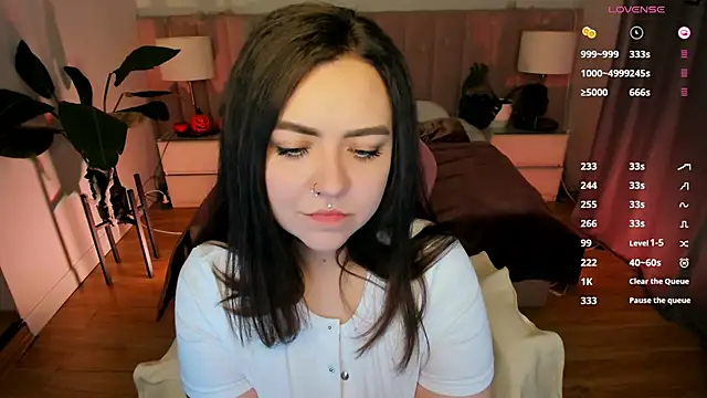 ashton heidii online show from October 22, 2025, 11:37 pm