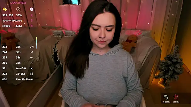 ashton heidii online show from December 21, 2025, 12:18 am