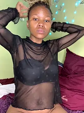 Seductive Yellow Titties online show from March 27, 2026, 1:33 am