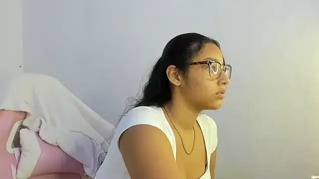 alicie shy1 online show from October 15, 2025, 8:53 pm