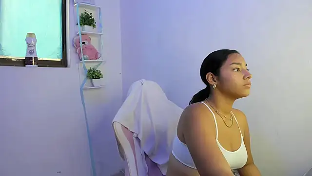 alicie shy1 online show from October 17, 2025, 7:27 pm