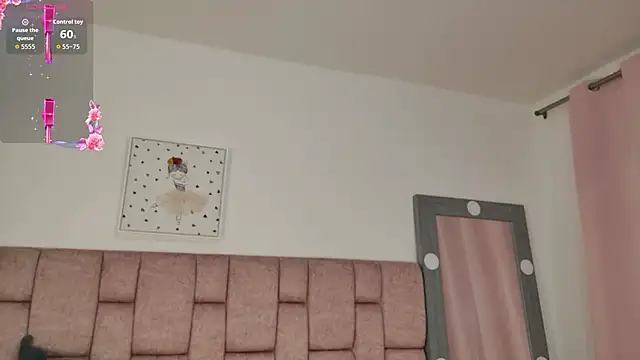 ScarlettLuxe online show from March 13, 2026, 9:43 pm