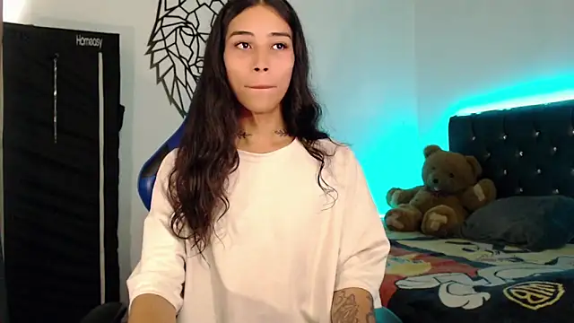 Sweet-Cris online show from November 6, 2025, 5:25 pm